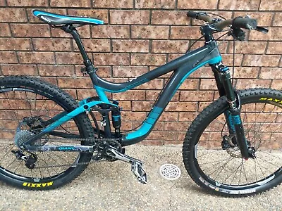 Mountain Bike Giant Reign 2  27.5 Inch Wheel Good Condition Ready For The Trails • $1000