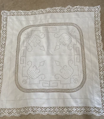 £5 • Buy VINTAGE  FRENCH LACE WHITE COTTON TABLE CLOTH  36 Inc Square Exc Washed Pressed.