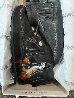 Minnetonka Women's Concho Feather Boots Black Size 7 520 • $65