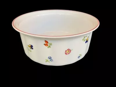 Villeroy & Boch Petite Fleur 8  Round Souffle Bowl Multi Flower Sprigs • $22.46