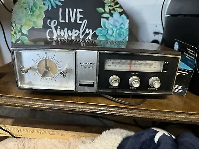 Lloyd’s / Vintage / Solid State / 2 Speaker / Alarm / Clock / Radio / 9J42G-37A • $9.99
