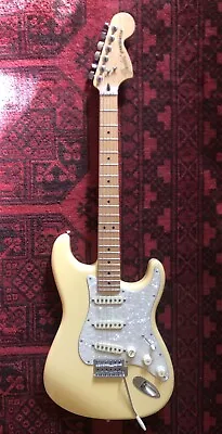 2015 Fender Stratocaster Deluxe Roadhouse Stratocaster Made In Mexico • $1100