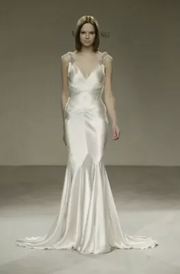 Vera Wang Champagne Wedding Dress • $1800