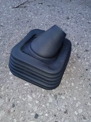 96-06 2001 Chevy Silverado NV3500 NV4500 Floor Shift 5 Speed Shifter Boot Shift • $55