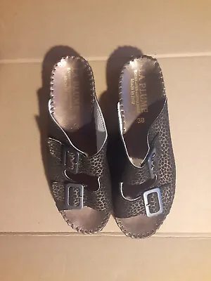 La Plume Womens Sandals Shoes -size 7 1/2- Italy-nib ! • $69.99