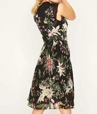 Oasis Size 8 Floral Pleated Skater Dress BNWT • £0.99