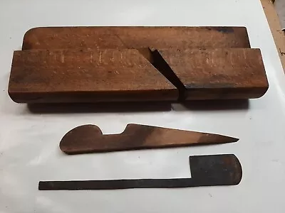 Vintage D.R. Barton Wood Moulding Plane - 19th Century Style  • $22