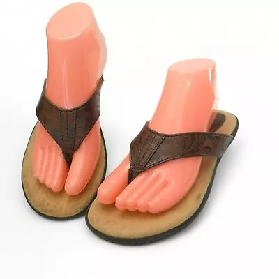 BOC Born Concepts Embossed Faux Leather Thong Sandals Brown Size 8M • $19.67