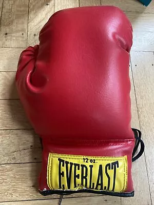 + Everlast 12 Oz Right Handed Boxing Glove Red Vintage NEW Great For Autograph • $19.99