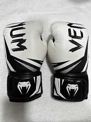 10 Oz Venum Boxing/Muay Thai Gloves • $35