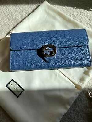 GUCCI Signature Continental Wallet • $300