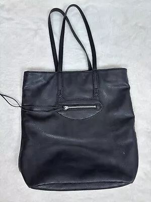 H&M Pebbled Faux Leather Black Purse Tote  Bag Travel Straps Zipper Compartment • $21.57