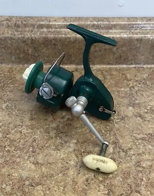 Vintage Penn 712 Spinfisher Spinning Fishing Reel Pre-owned Free Shipping • $39.99