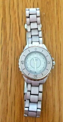 £8 • Buy 'henley' Watch H07206 Chunky Silver Tone Strap Chrono Style - Working