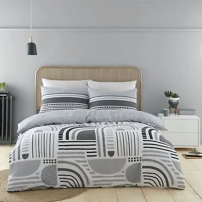 Duvet Cover Set Double King Size Pillow Case Printed Reversible Quilt Bedding • £16.99