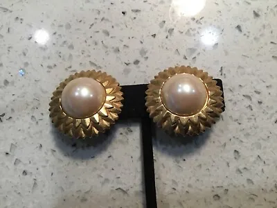 Vintage Monet Signed 1.25” Gold Tone Faux Pearl Sunflower Clip On Earrings • $21.95