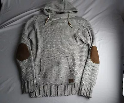 Voiz Men Hooded Sweater Size M • $24.99