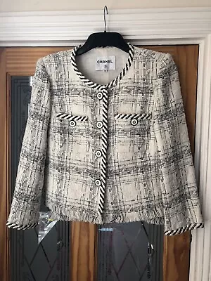 £770 • Buy Chanel Ecru/Black/Gold Fantasy Tweed Jacket, CC Buttons,size 40, SUPER RARE 🔥