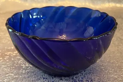 One Vereco Duralex Bormioli Rocco Rivage Swirl Cobalt Blue 4.25” Bowl • $9.95