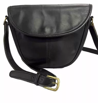 Vintage 70's COACH Classic Pouch Black Leather Flap Shoulder Bag Purse USA • £95.41