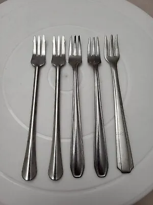 Mixed Lot Of 5 Vintage Silverplated Pickle Olive Cocktail Seafood Forks • $7