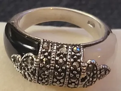  ✨Vintage: 925 Sterling Silver; Marcasite Onyx & Mother Of Pearl Ring Size 8✨️ • $19.99