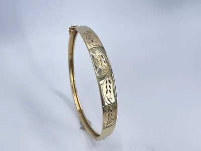 9ct Gold Hallmarked Ladies Hinged Bangle. Goldmine Jewellers. • £345