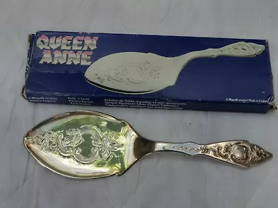 Vintage Queen Anne Pastry Server • £1.50