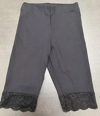 £3 • Buy Zara Cycling Shorts Black Lace Trim  Holiday Beach Summer