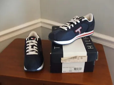 NEW IN BOX $90  Women's TOMMY HILFIGER  Teresa NAVY Shoe 6.5 MEDIUM • $53.60