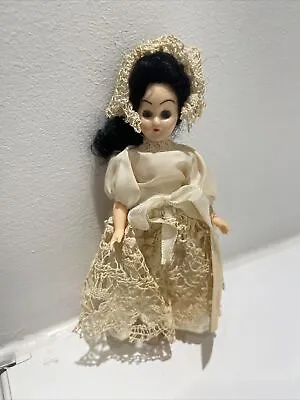 Vintage Maltese Souvenir Doll Wearing Maltese Lace (ref.2) • £1.99