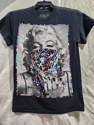 Popular Poison Men Marilyn Monroe Graffiti Masked Spray Paint Black T-Shirt S • $14.99