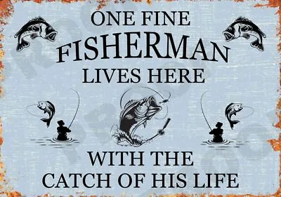 £9.49 • Buy Funny Fisherman Lives Here Metal Sign Humour Man Cave Bar Garden Home Fishing