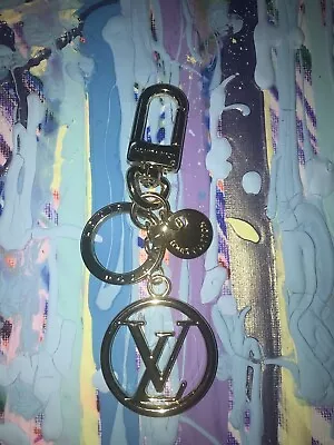 $46 • Buy Louis Vuitton Porte LV Facet Key Holder (M68000) Authentic