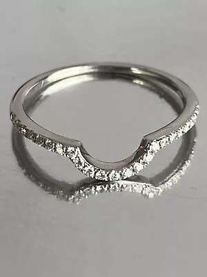 £199.95 • Buy 18ct Gold Ring Wedding Band Curved Diamond Ring 750 Carat 18k Size N