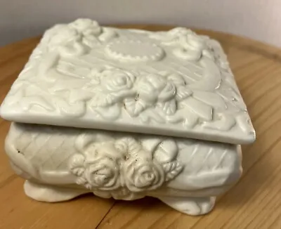 Vtg Bisque Trinket Box Dresser Dish Porcelain Lidded Ivory Roses Floral Jewelry  • £19.27