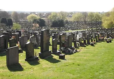 Photo 12x8 St Helens Cemetery St Helens/SJ5095 Rows Of Black Marble Grave C2010 • £6