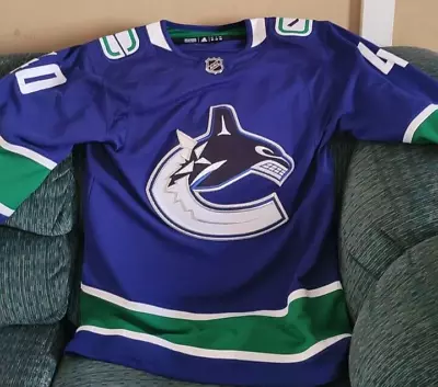 Vancouver Canucks Jersey Elias Pettersson. Got As A Gift To Small. Size 44 • $31.15