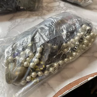£9.99 • Buy Joblot Vintage & Modern Unsorted Costume Jewellery Bundle 1Kg 30+ Assorted Items