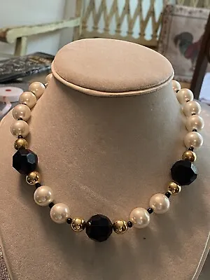 VTG 1980’s BLACK & WHITE BEADED NECKLACE - COSTUME Jewelry • $18.99