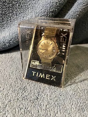 Vintage TIMEX Q Quartz Men's Watch England #57427 NIB • $24.99