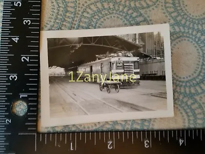 A718 VINTAGE TRAIN ENGINE PHOTO Railroad C & NW DEPOT MILWAUKEE 1939 • $12.98