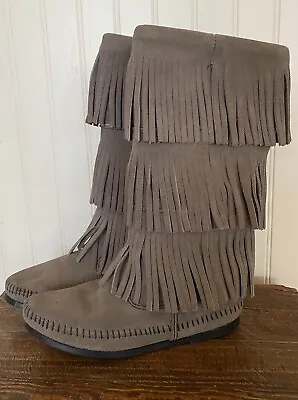 Minnetonka Women’s Size 6 Suede Gray Tall 3 Row Fringe Boots Moccasin BOHO • £27.95