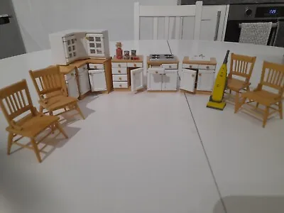 £10.50 • Buy Dolls House Pine & White Kitchen Furniture Set.1-12 Scale.