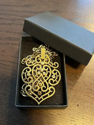 £40 • Buy Beautiful Vintage Gold Tone Openwork Trifari Pendant Necklace