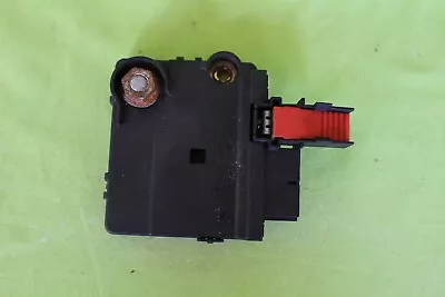 Mercedes W220 S-Class Fuse Relay Junction Box 0005404750 • $31