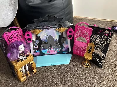 Monster High 13 Wishes Party Lounge With Spectra Doll • $31.11