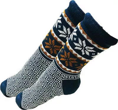 Mens Thick Knit Sherpa Fleece Slipper Socks Blue Base Colorful Snowflakes 10-13 • $8.85