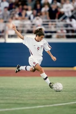 WALL POSTER: MIA HAMM Poster Sports Poster 1 (20x30) • $18