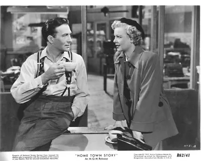 Jeffrey Lynn Marjorie Reynolds  8x10 Original Photo #M1071 • $6.29